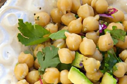 Creamy Chickpea Avocado Salad: A Nutritious Delight