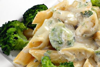 Creamy Chicken & Broccoli Baked Alfredo: A Cozy Classic