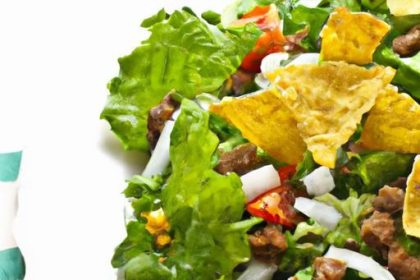 Crunchy Taco Salad Delight: Ground Beef, Lettuce & Cheese